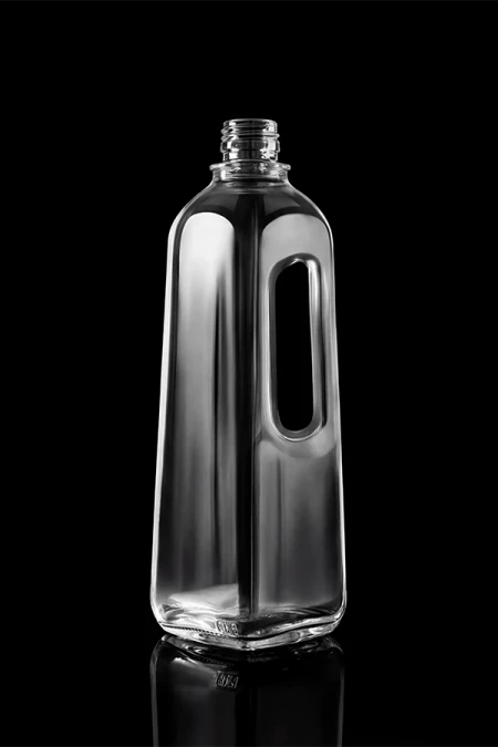 SLODES Dorz glass bottle with an integrated handle opening